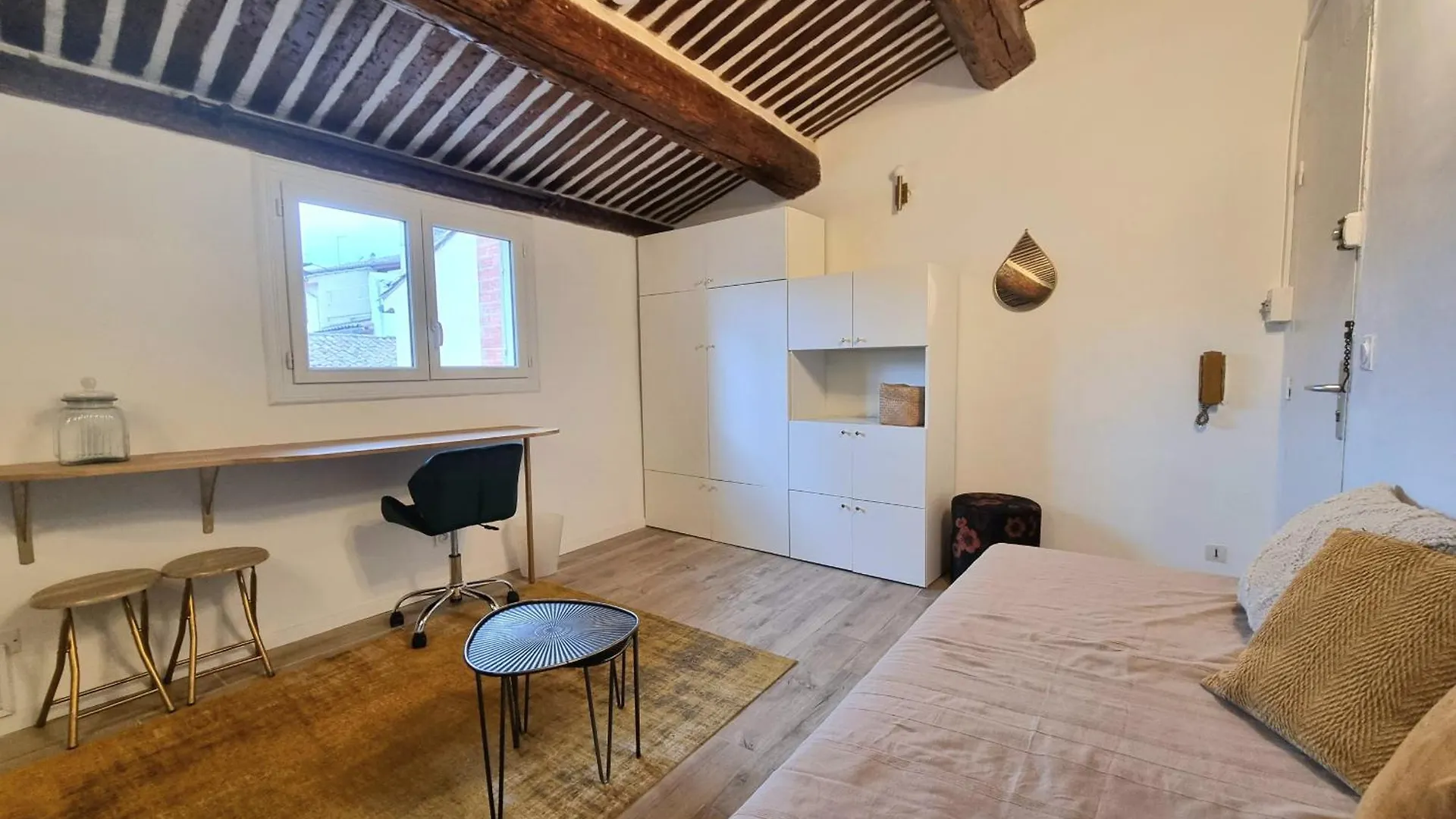 Studio Lumineux Clim - Centre Ville Aix-en-Provence 0*,  France